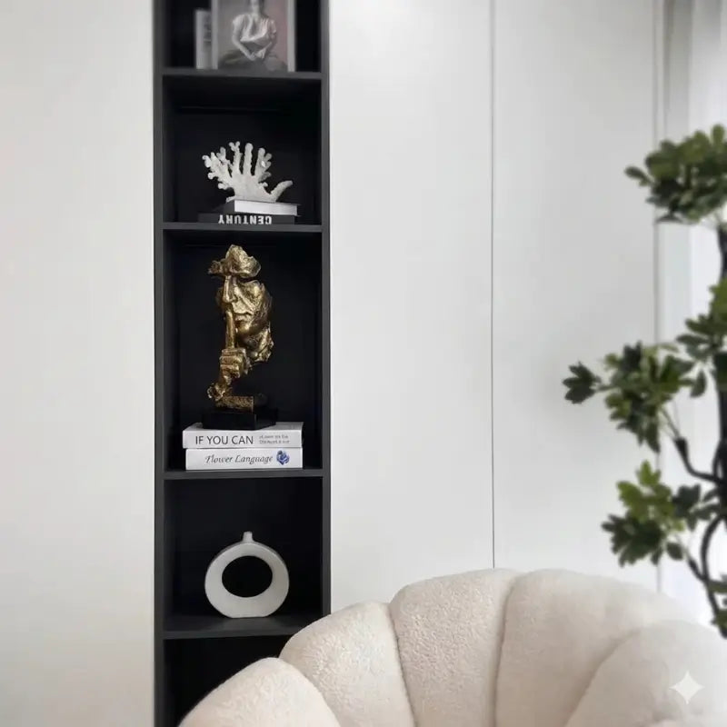 Estatueta Decorativa Moderna Em Resina