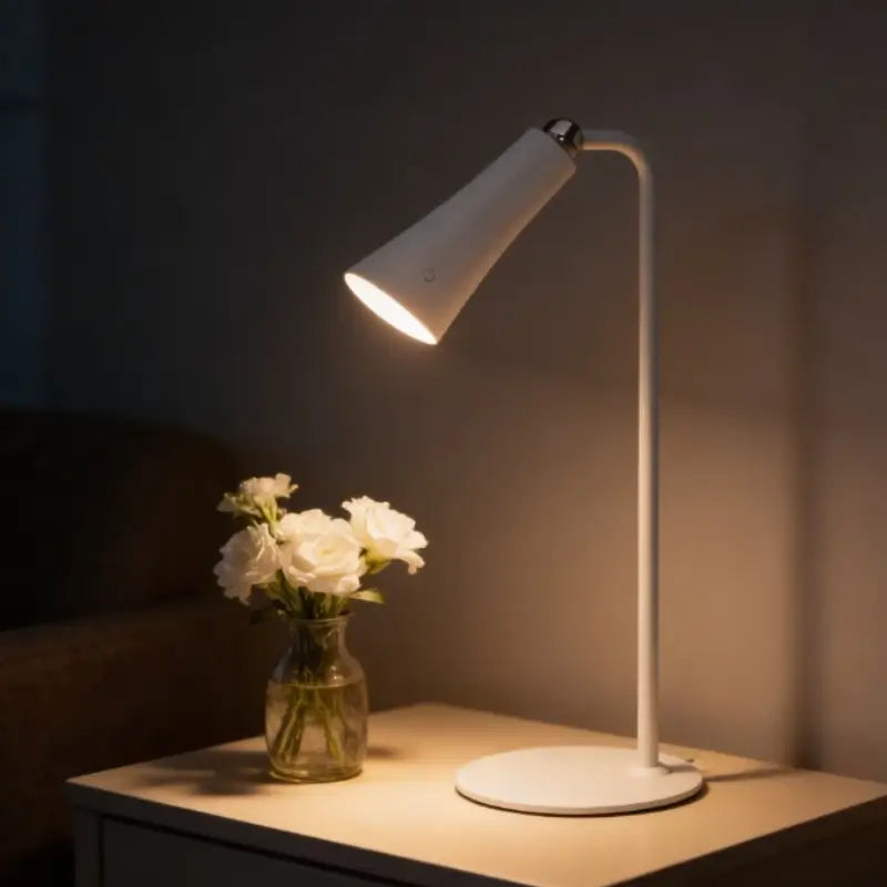 Luminária de Mesa 4 em 1 Led Ajustável 360° - Casas Gael