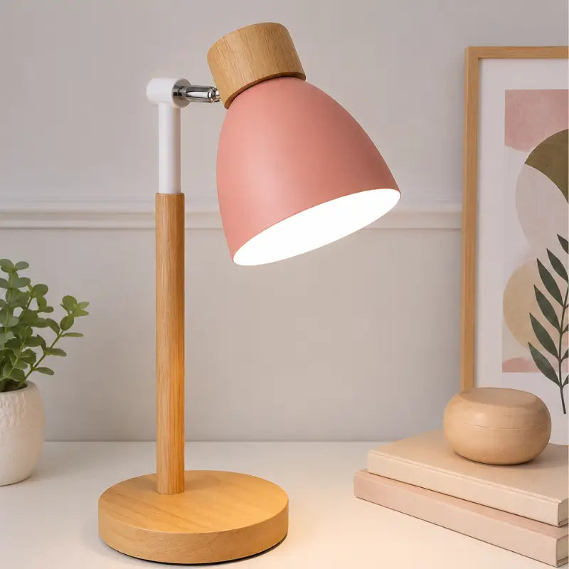 Luminária de Mesa Retrátil em Madeira Articulável 360° - Casas Gael