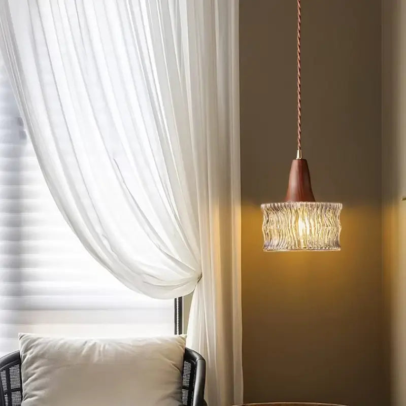 Luminária de Teto Pendente Madeira e Vidro Estilo Nórdico - Casas Gael