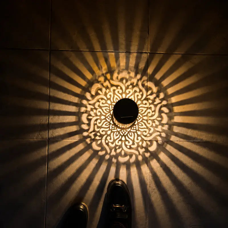 Arandela Solar LED Mandala Luz Quente IP65 para Jardim - Casas Gael