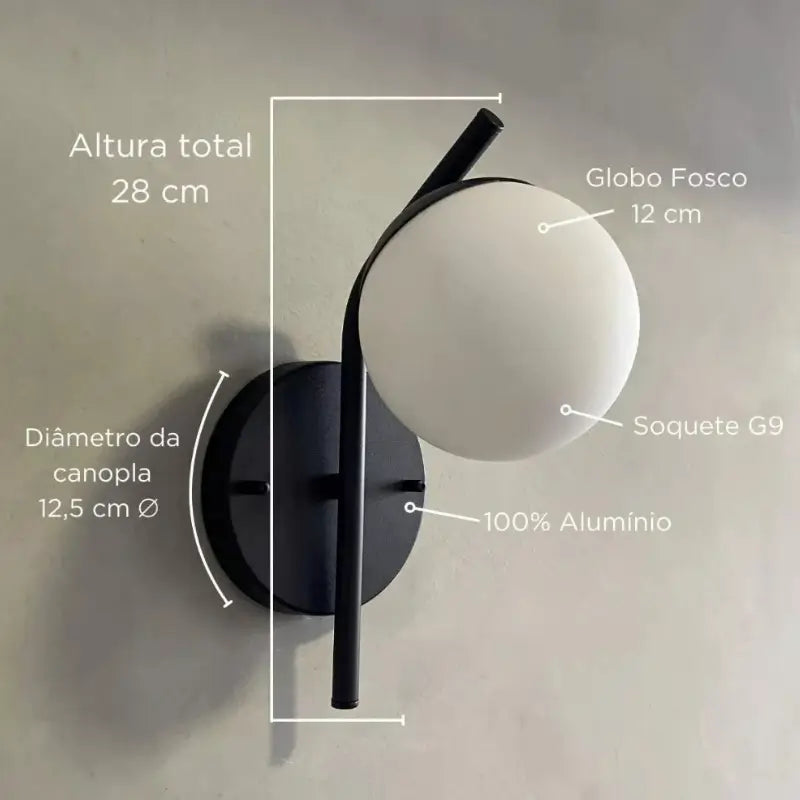 Arandela de Parede Inclinada com Globo de Vidro