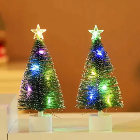 Enfeite de Natal Mini Árvore com LED - Casas Gael