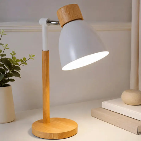 Luminária de Mesa Retrátil em Madeira Articulável 360° - Casas Gael