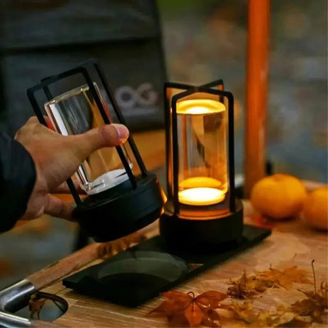 Luminária de Mesa Decorativa em Metal LED Dimerizável - Casas Gael