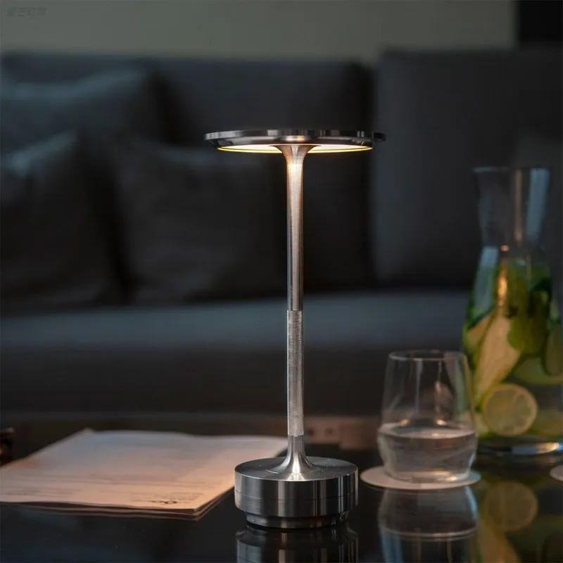 Luminária de Mesa Sem Fio 
